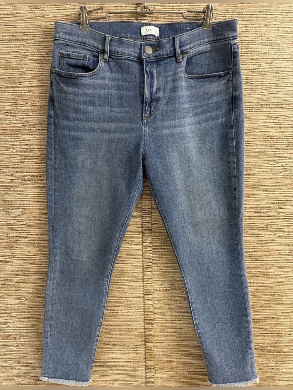 LOFT Outlet Jeans Women’s Size 10 Skinny Ankle Frayed Raw Hem Blue Excellent
